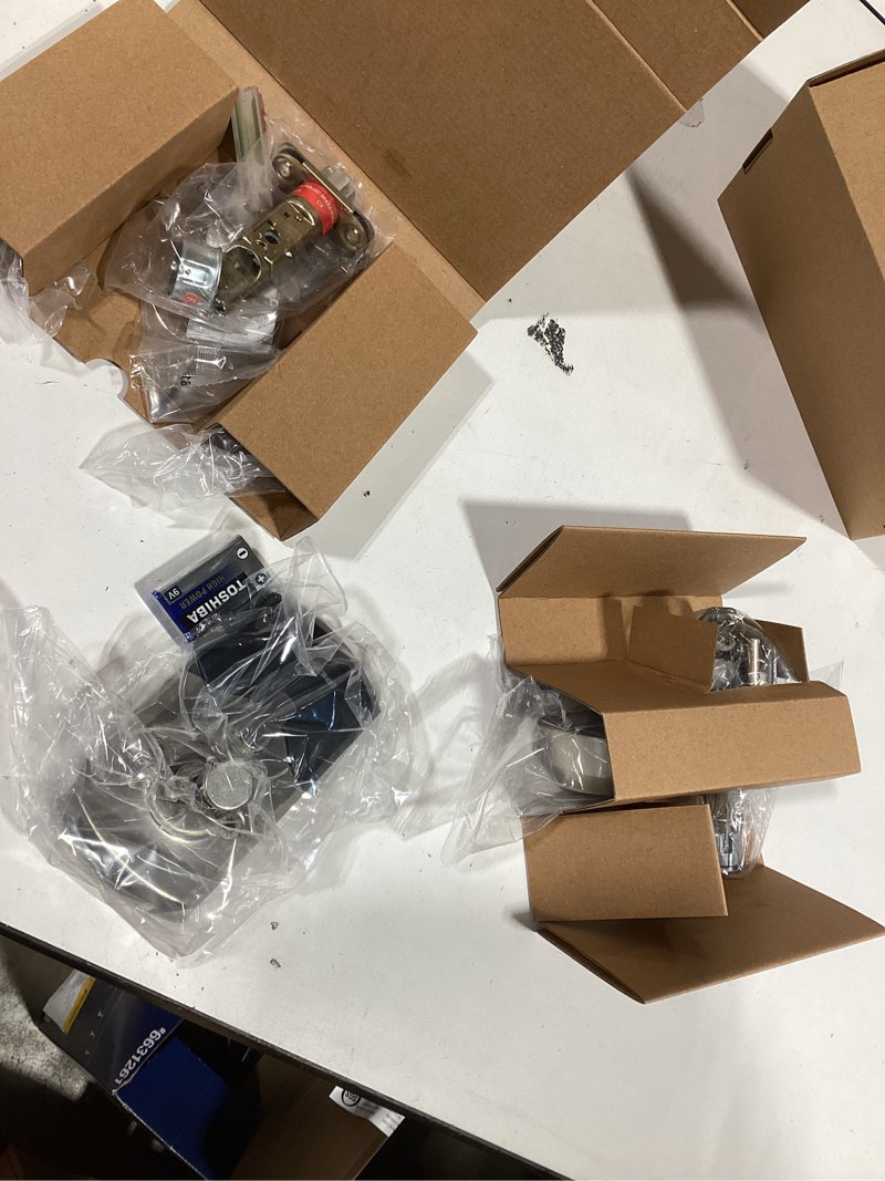 Condition photo showing Good Condition for kwikset smartcode 917 satin nickel single cylinder electronic handle lighted keypad