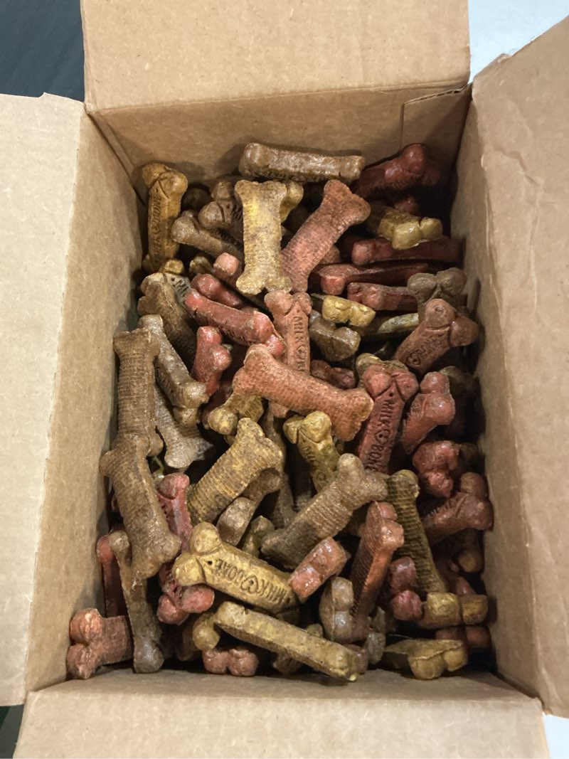 Condition photo showing Good Condition for (unknown date exp) milk-bone gravybones dog biscuits  small dog treats  7 lb