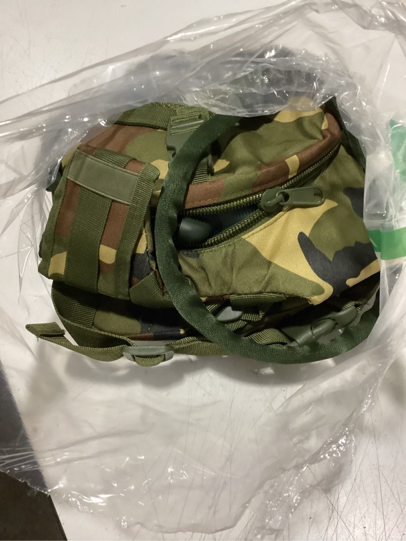 Condition photo showing Good Condition for hydration backpack with 3l water bladder for hiking and climbing woodland
