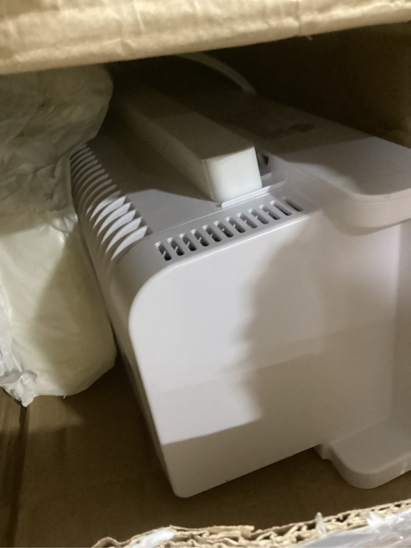 Condition photo showing Good Condition for Vornado PROFILE Window Fan, Whole Room Air Circulator, Reversible Exhaust, Quiet Operation, 3 Speed Settings, Low Profile Window Fan for Kitchen, Bedroom, and Home, White