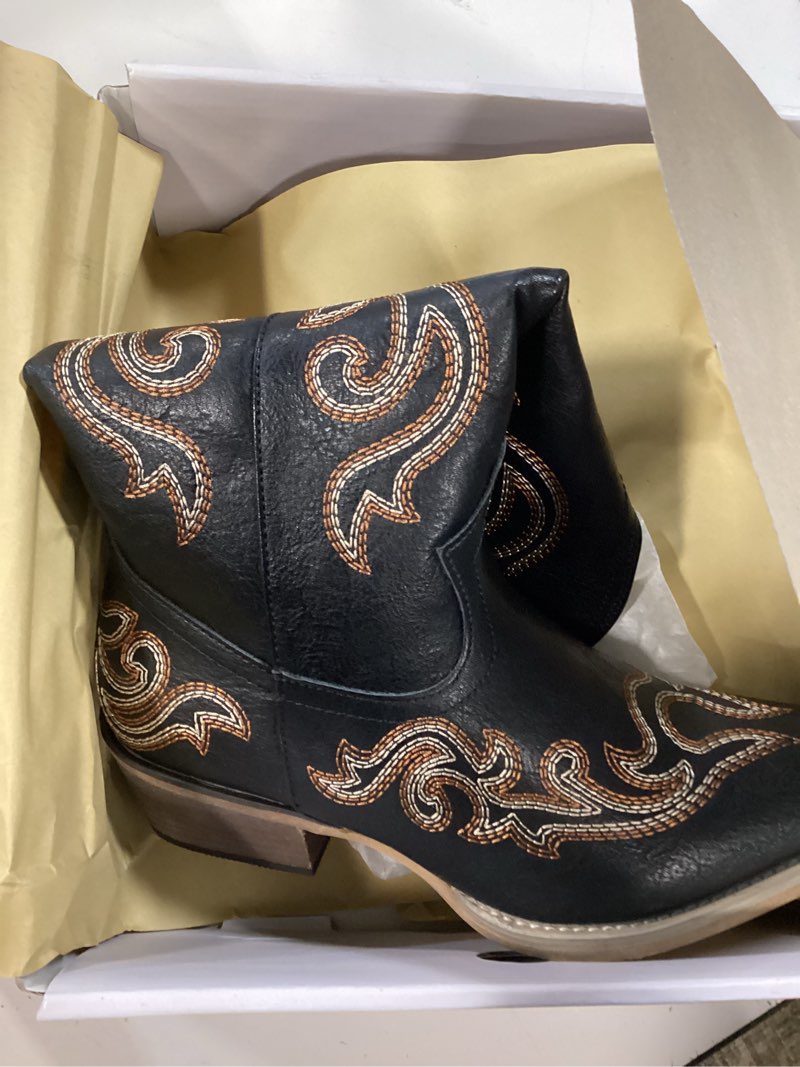 Condition photo showing New/Like New for hisea rollda cowboy boots for women western cowgirl boots with chunky heel ladies snip toe mid-calf boots 7 black