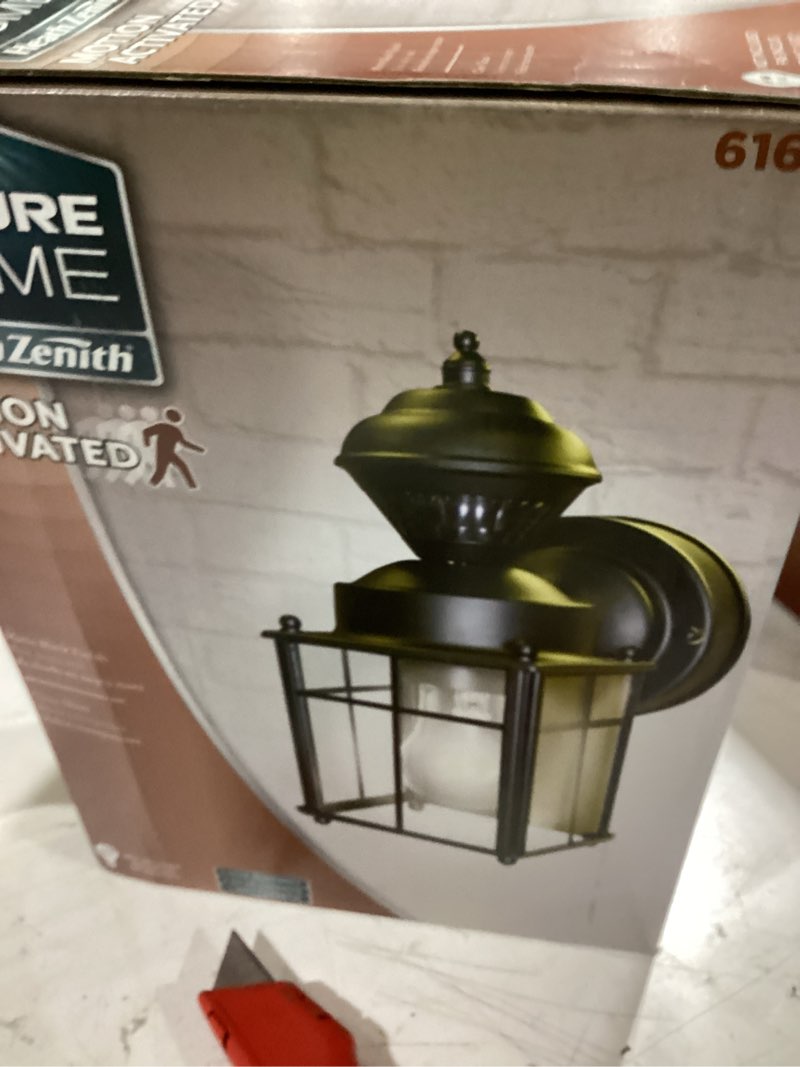 Condition photo showing Good Condition for secure home hz 9.52 inch matte black outdoor wall light (motion activated)