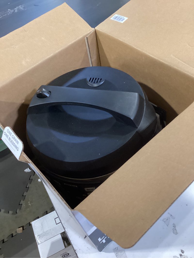 Condition photo showing Good Condition for aroma housewares professional plus arc-5000sb 20 cup (cooked) digital rice cooker, food steamer, slow cooker, stainless exterior/nonstick pot, silver, black, 10-cup uncooked/20-cup cooked/4qt
