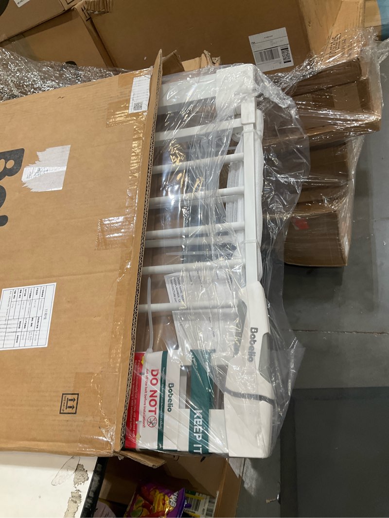 Condition photo showing Good Condition for babelio safety gate door fits for stairs, narrow and wide doorways with auto close, easy install, no drilling, pressure mounted for baby, child, pets, dog/puppy, 26''-40'', white white 30"tall 26"-40" wide