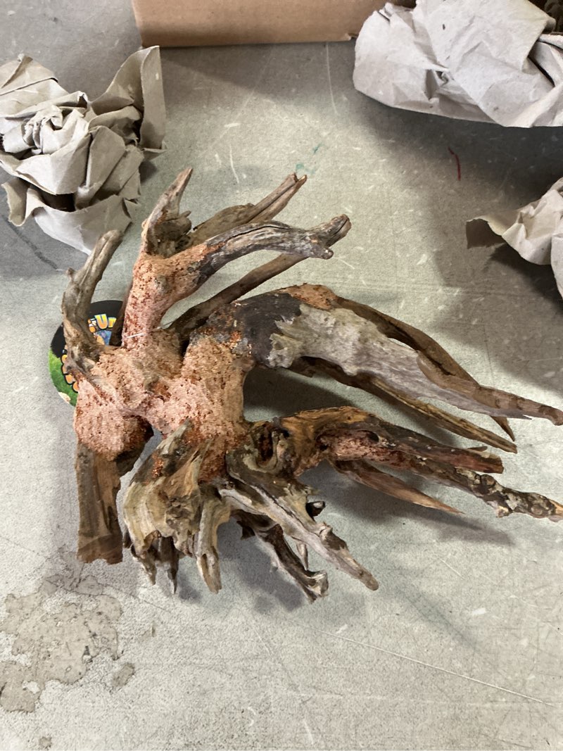 Condition photo showing New/Like New for kathson Large Natural Aquarium Driftwood Reptiles Branches Terrarium Ornament Sinkable Wood Decor Trunk Fish Tank Log Habitat Decoration (13"-17") XL:Mopani Driftwood (13 to 17 inches/1 Pack)