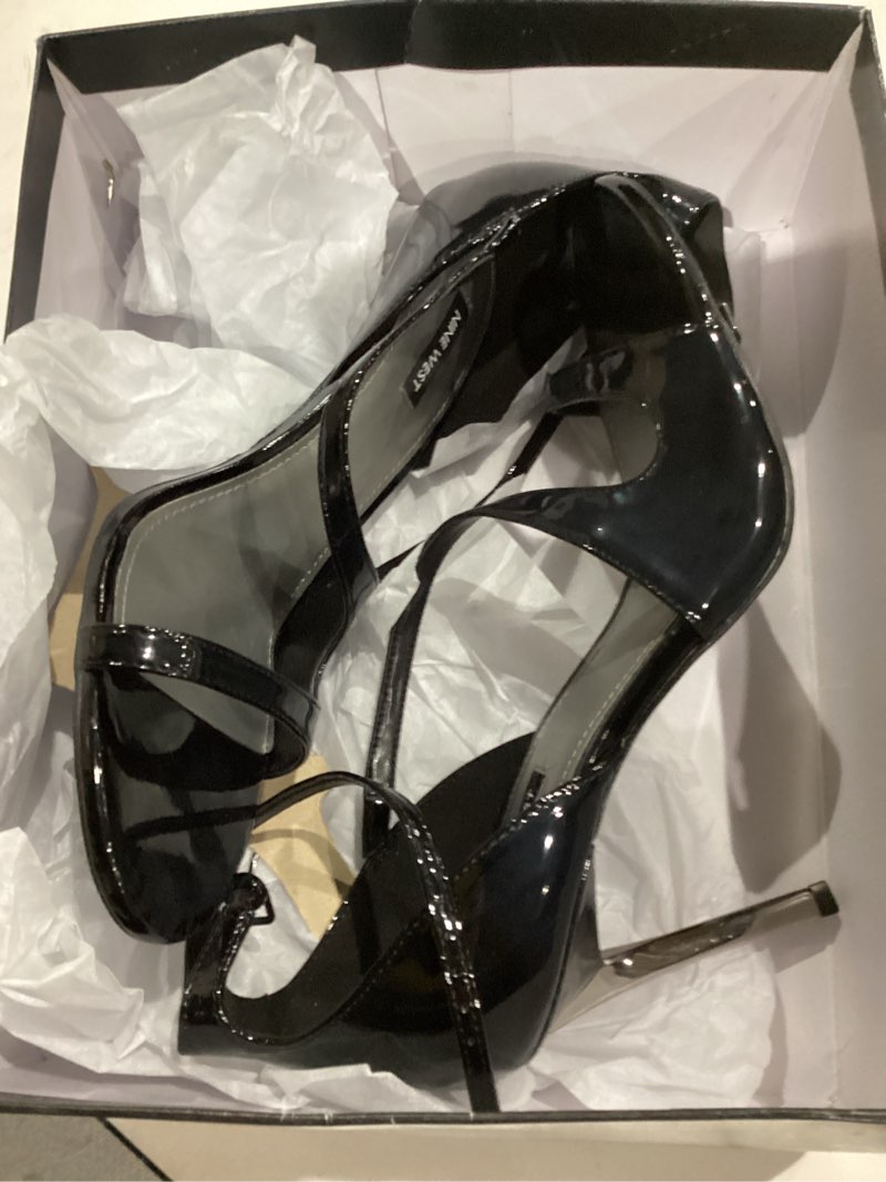 Condition photo showing Good Condition for Nine West womens Shimmy 11 Black Patent 001