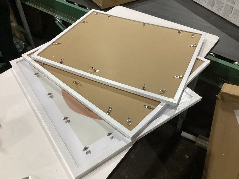 Condition photo showing Good Condition for yeskay 22x28 picture frame white set of 3, display pictures 18x24 with mat or 22 x 28 without mat, poster frames 22x28 for wall hanging horizontal and vertical white 22x28(3pk)