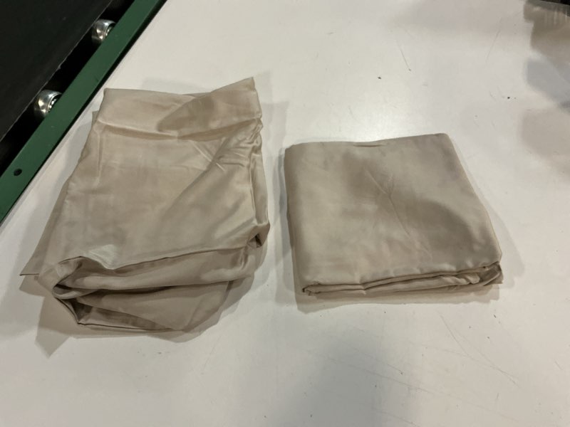 Condition photo showing Good Condition for wiinceorganic crisp percale pillowcase set solid toffee
