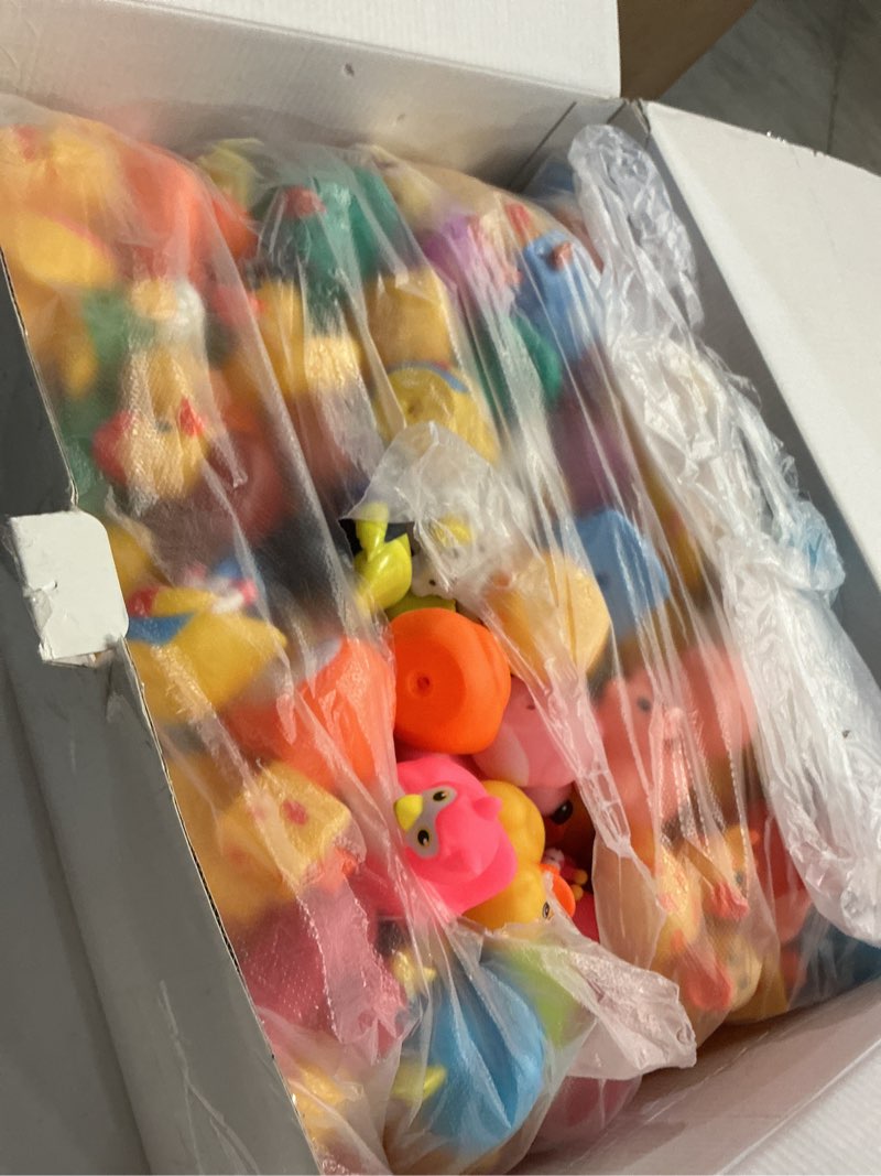 Condition photo showing Good Condition for 200 Pack Rubber Ducks in Bulk, Jeep Ducks for Ducking, Ducks for Jeeps Assorted, Bath Toys Floater Duck for Kids, Baby Showers Accessories Party Favors