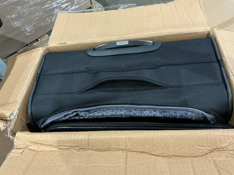 Condition photo showing Good Condition for kenneth cole reaction rugged roamer lightweight softside expandable 8-wheel spinner luggage, black, 28-inch checked