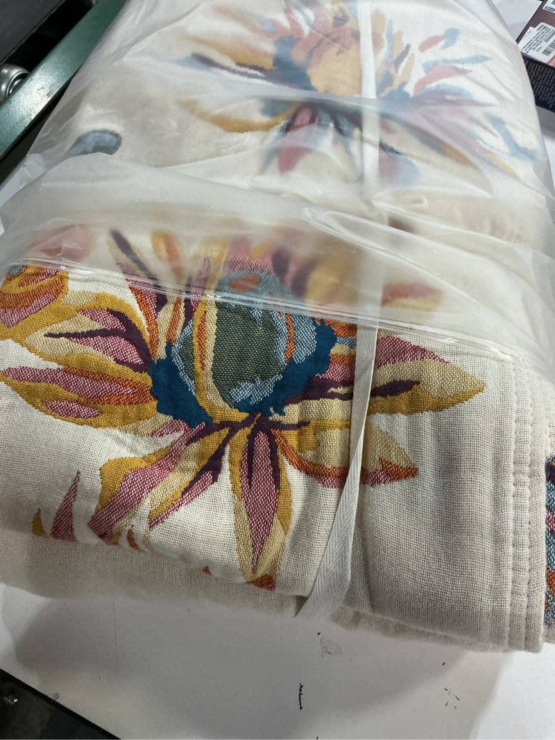 Condition photo showing Good Condition for boho cotton throw blanket - large soft all-season quilt with rustic floral design for bed and couch, suitable for living room and farmhouse decor (flower-butterfly, throw (50" x 60")) flower-butterfly throw (50" x 60")