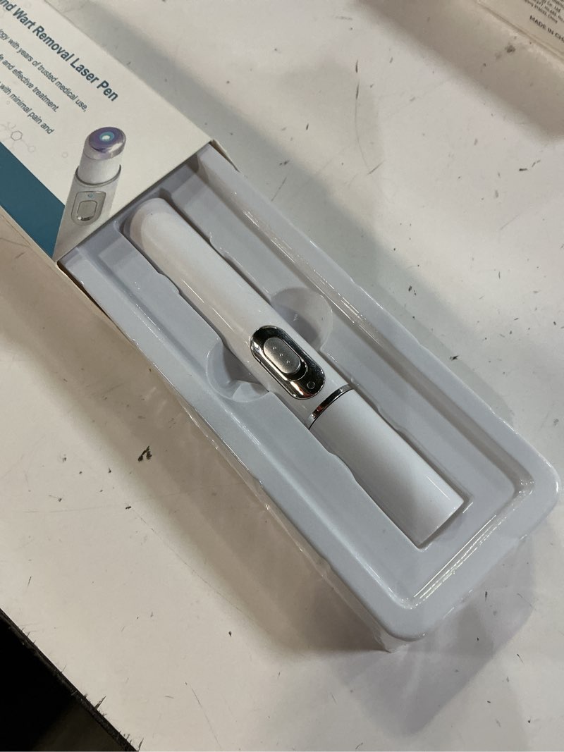 Condition photo showing Good Condition for maximum strength wart remover,wart removal pen,dark spot remover for face and body, comfortable and effevtive. white