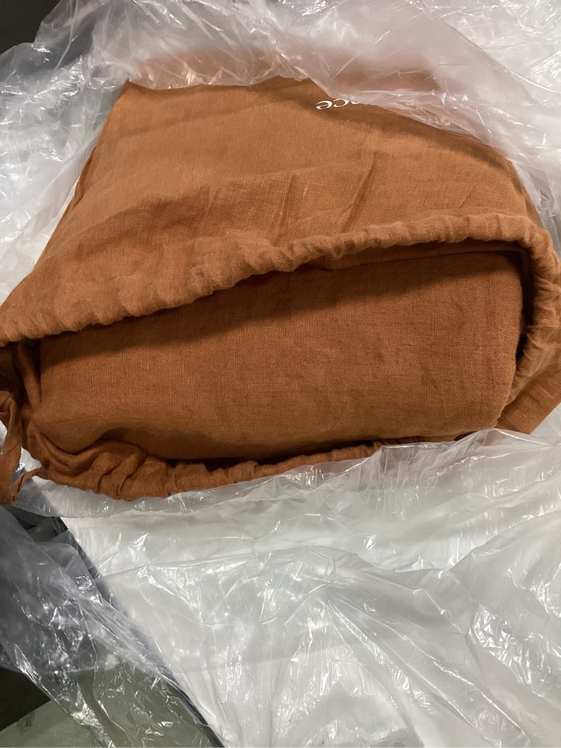 Condition photo showing Good Condition for quince european linen double flange duvet cover, full/queen, terracotta