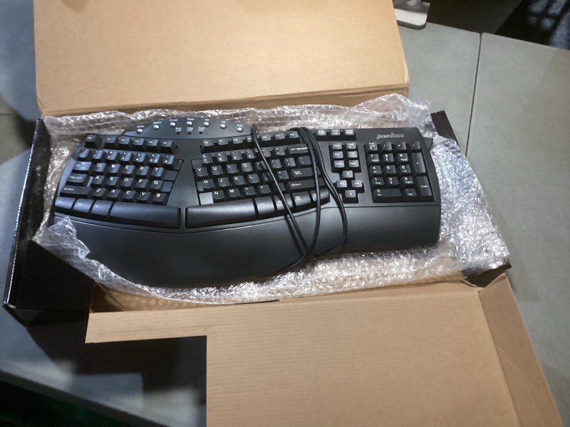 Condition photo showing Good Condition for perixx periboard-512b wired ergonomic keyboard - split keyboard, wrist rest, natural typing - wired usb connectivity - us english - black black wired