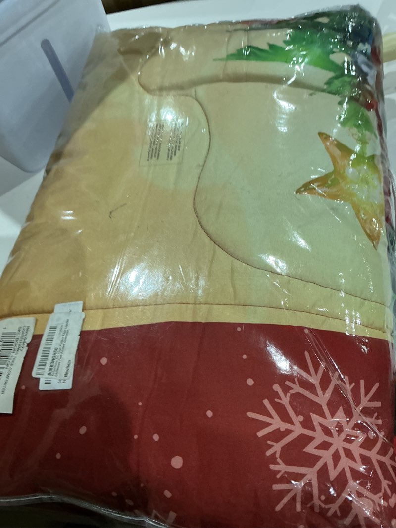 Condition photo showing Good Condition for collections etc sage pattern edge lighted christmas tree printed comforter