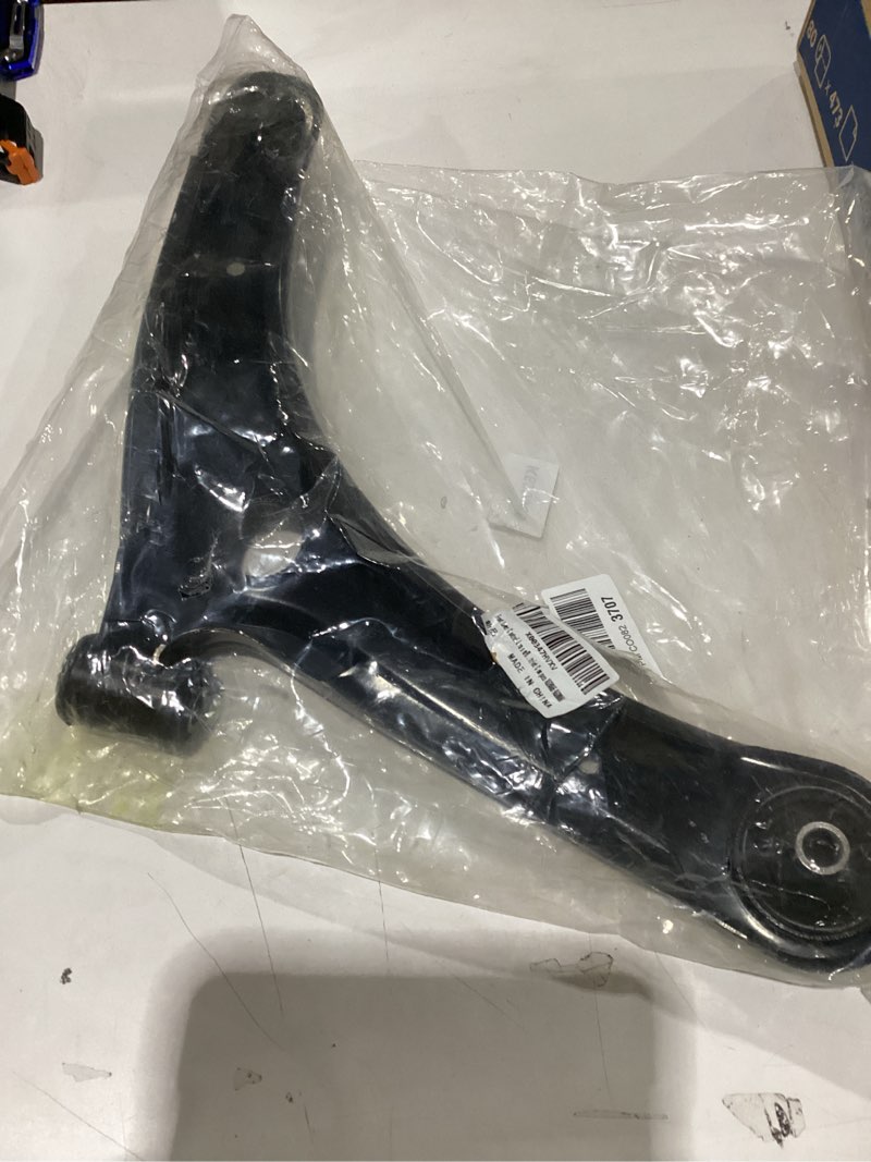 Condition photo showing New/Like New for LCWRGS 1 piece Front Lower Control Arm w/Ball Joints Replacement for 2007-2012 Dodge Caliber, 2007-2017 Compass, 2007-2017 Patriot K620065 K620066