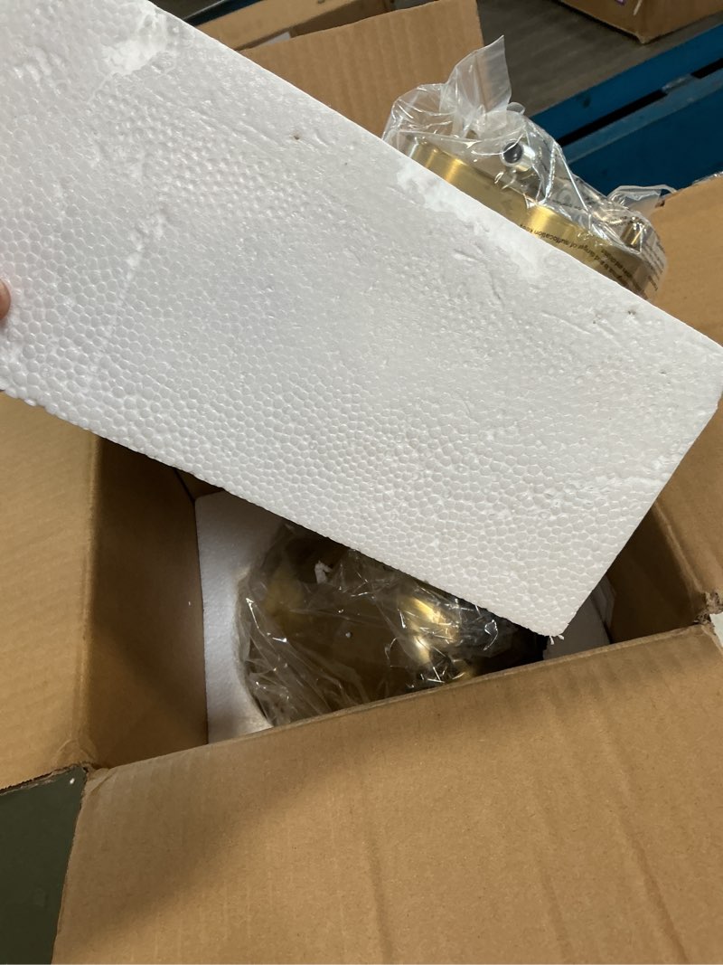 https://lotting-media.assets.bidfta.com/lotting_3d7bd836-c766-41fc-aee1-5d37edc92407