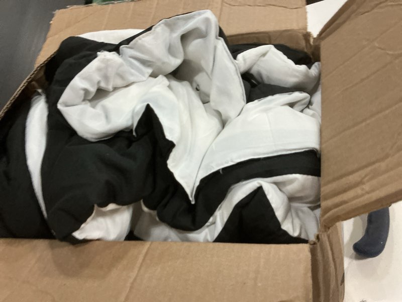 Condition photo showing As Is for muxhomo 7 pieces queen comforter set, reversible bed in a bag queen size, all season bedding set with comforter, flat sheet, fitted sheet, pillowcases & shams, black & white queen (88"x88") black/white