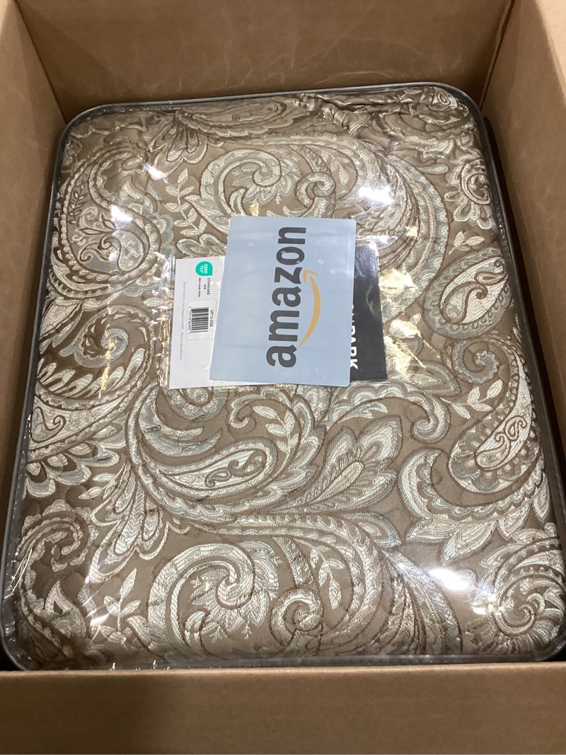 Condition photo showing New/Like New for madison park aubrey reversible quilted bedspread set, solid reverse summer breathable, lightweight all season bedding layer, matching shams, bedspread king(120"x118"), blue 5 piece oversized king blue
