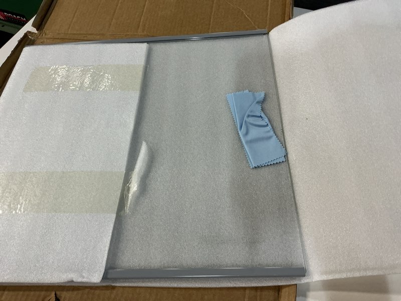 Condition photo showing New/Like New for tempered glass cutting board, 12x8" cutting board for kitchen counter,small size clear glass,with non-slip feet, scratch resistant,heat resistant 12x8 inches