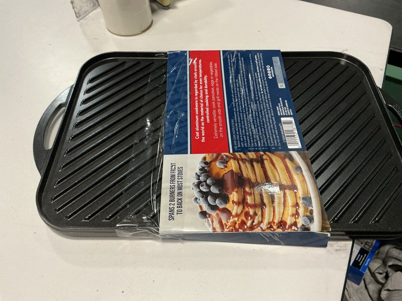 Condition photo showing Good Condition for nordic ware deluxe 16.8  x 11.6  nonstick cast aluminum reversible grill griddle