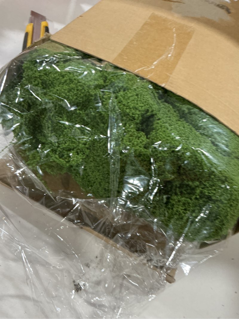 Condition photo showing Good Condition for zeyune 4 pcs fake moss table runner for crafts 12'' x 71'' artificial moss sheet roll waterproof carpet blanket for wall roof garden wedding birthday party table decoration (green) 4 green