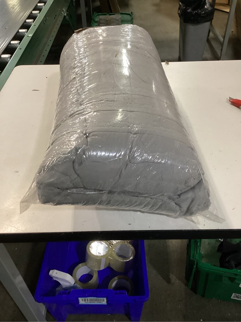 Condition photo showing Good Condition for BEDELITE Boho King Size Comforter Set - Light Grey Tufted Striped Bed Set 3 Pieces, Soft Vintage Farmhouse Comforter for All Seasons, Boho Home Decor,Fluffy Jacquard Bedding with Pillow Sham Light Grey King