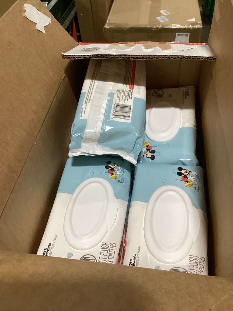 Condition photo showing New/Like New for huggies simply clean baby wipes flip lid packs 704 wipes total, white, unscented,9 count