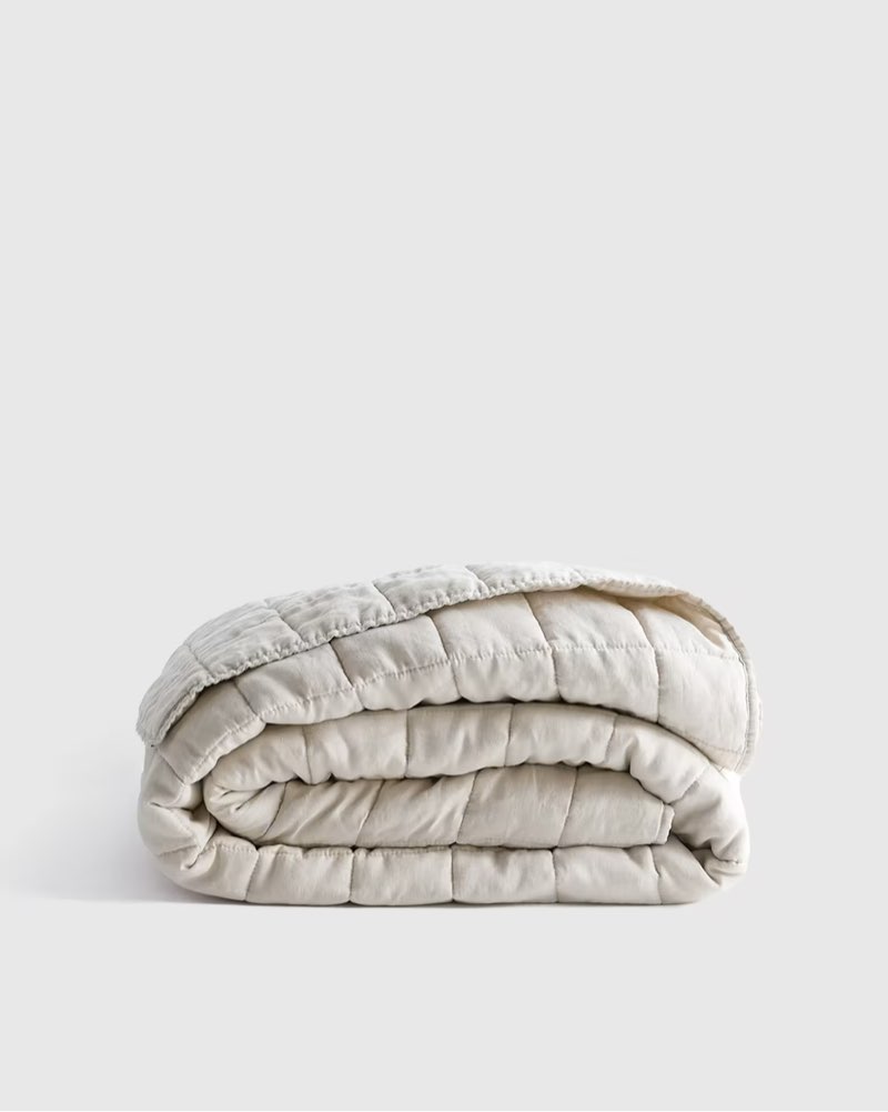 european linen box quilt (68 in x 86 in )