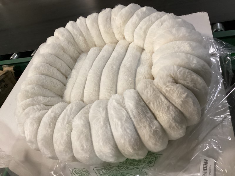 Condition photo showing Good Condition for donut dog and cat bed, luxurious comfortable faux rabbit fur pet beds, soft anti-anxiety calming puppy kitten bed with anti-slip bottom for small dogs & cats(20\", white) white xs(20x20x6)