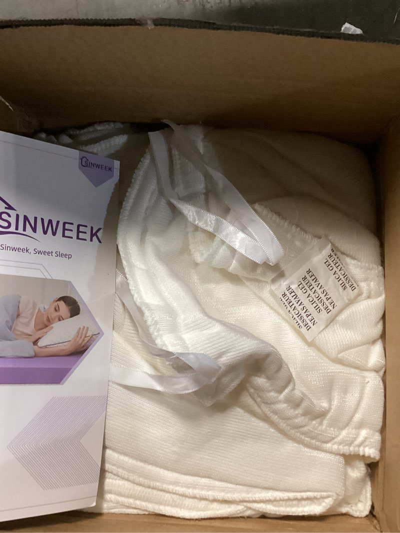 Condition photo showing Good Condition for Bedsure Fluffy Duvet Cover Set - Ultra Soft Plush Shaggy Comforter Cover Queen Size, Warm Flannel Fleece Bed Sets for Winter, 3 Pieces (Striped Pattern, Coconut White) 01 - Coconut White (No Comforter) Queen (90" x 90")