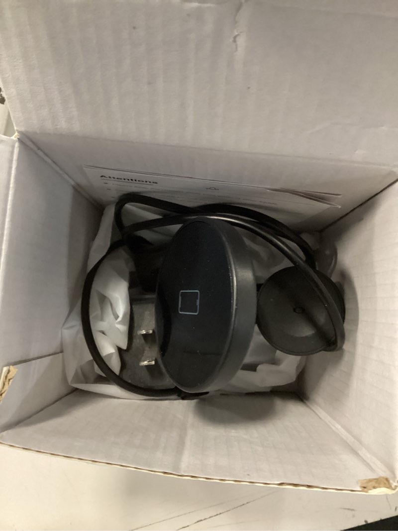 Condition photo showing Good Condition for 2026 3 in 1 wireless charging station for apple magsafe charger, 15w fast magnetic mag-safe charger stand for iphone 17 16 15 14 13 12 apple watch airpods series, gifts for men black