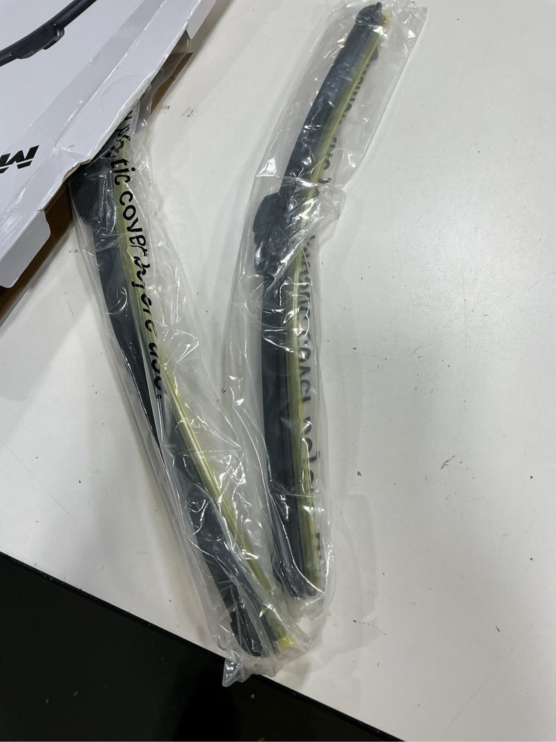 Condition photo showing Good Condition for motium oem quality premium all-season windshield wiper blades (26"+18" pair for front windshield)