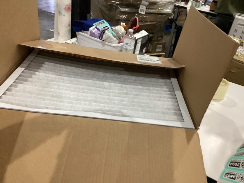 Condition photo showing Good Condition for Amazon Basics Merv 5 AC Furnace Air Filter 20x25x1 inches, Pack of 6 (Actual size: 19.75" x 24.75" x 0.75") 20x25x1 Merv 5