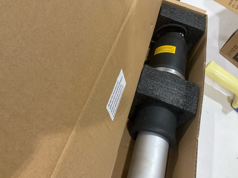 Condition photo showing Good Condition for air shock rear for cadilla chevy suburban/tahoe gmc yukon | fits 2015-2016 chevy suburban tahoe gmc yukon/ yukon xl cadillac escalade esv oem 19432783 23276087 23458661 23431417