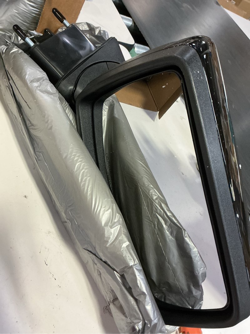 Condition photo showing Good Condition for Right Passenger Side Mirror Compatible with 2019-2024 Chevy Silverado 1500 With Power Glass Manual Folding Heated Without Turn signal Replace#GM1321583(7Pins? R 7Pins