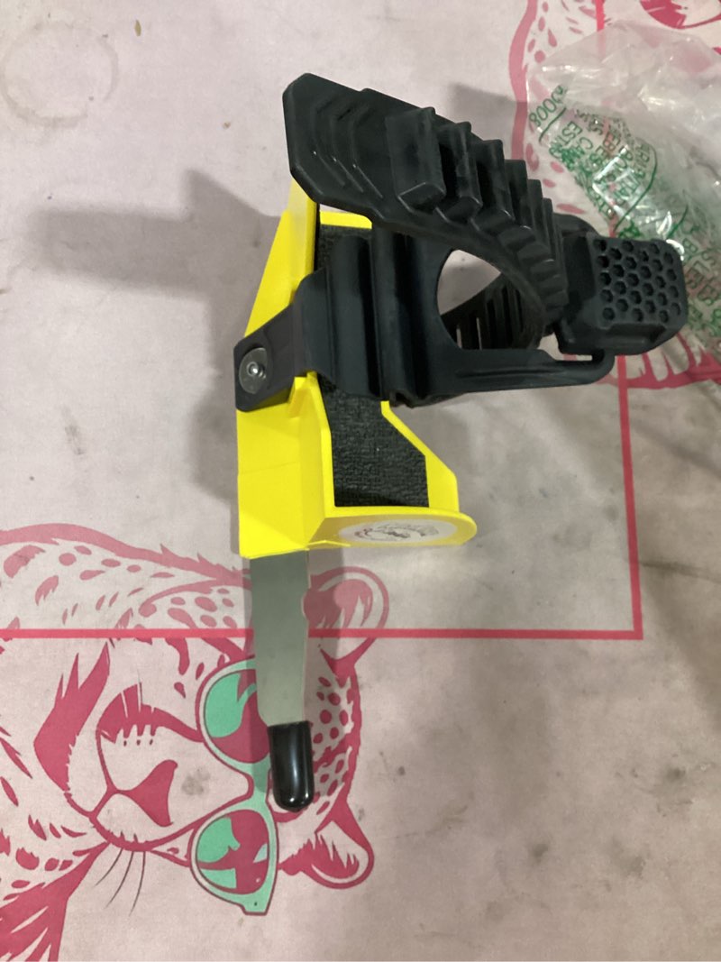 Condition photo showing Good Condition for professional spray paint can shaker & mixer, reciprocating saw attachment fits all aerosol sizes, usa made