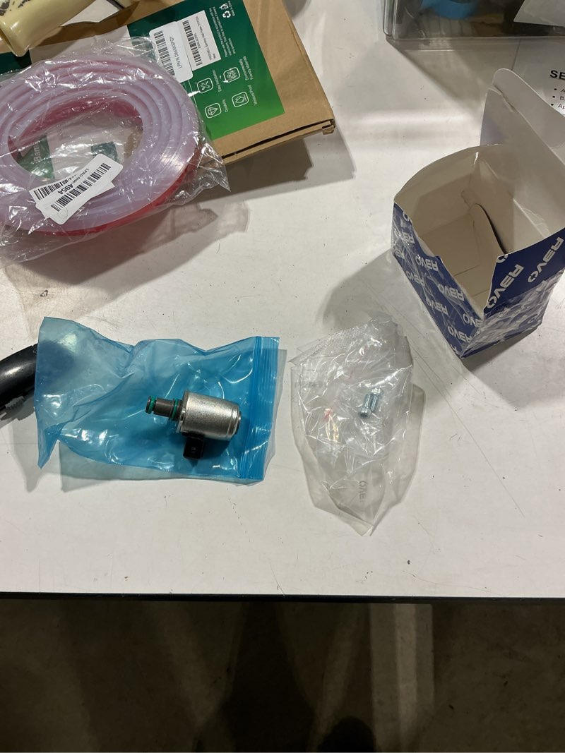 Condition photo showing Good Condition for revo power steering solenoid valve replacement for mercedes-benz 98-12 w211 r171 c219 e550 e63 gl320 cls500 cls550 e320 gl450 gl550 ml320 ml500 ml63 r320 r350 r63 2114600984