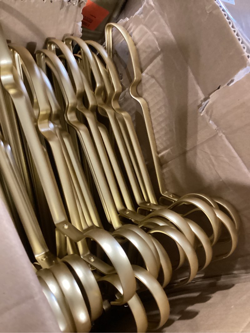 Condition photo showing Good Condition for Amber Home 30 Pack Suit Coat Hangers, Dress Hangers with Non Slip Pant Bar, Clothes Hangers with Gold Hook & Notches for Jacket, Pant, Shirt (White+Gold, 30) 30 White + Gold