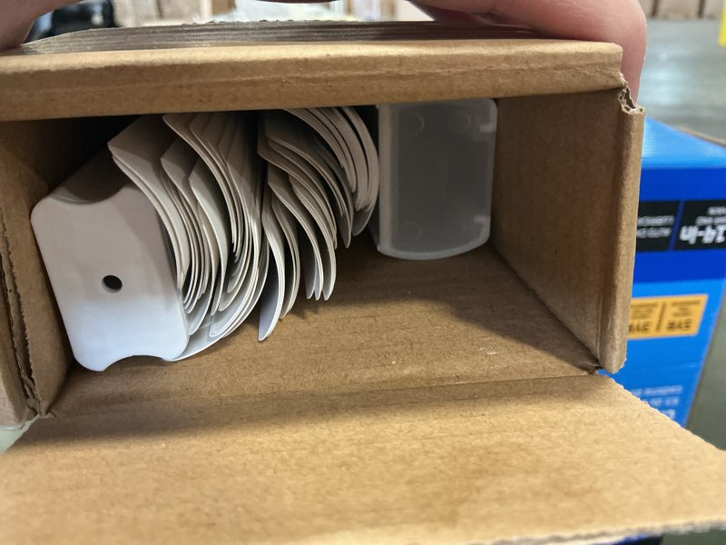 Project Source 1-in Slat Width 27-in x 64-in Cordless White Vinyl Light Filtering Mini Blinds 