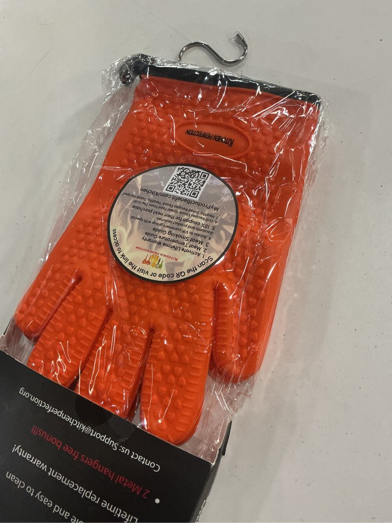 Condition photo showing New/Like New for kitchen perfection xl silicone oven & griddle gloves -extreme heat resistant bbq & grilling gloves -handle hot food right on your griddle |waterproof oven mitts grill gloves |superior set+3 bonuses blaze orange x-large