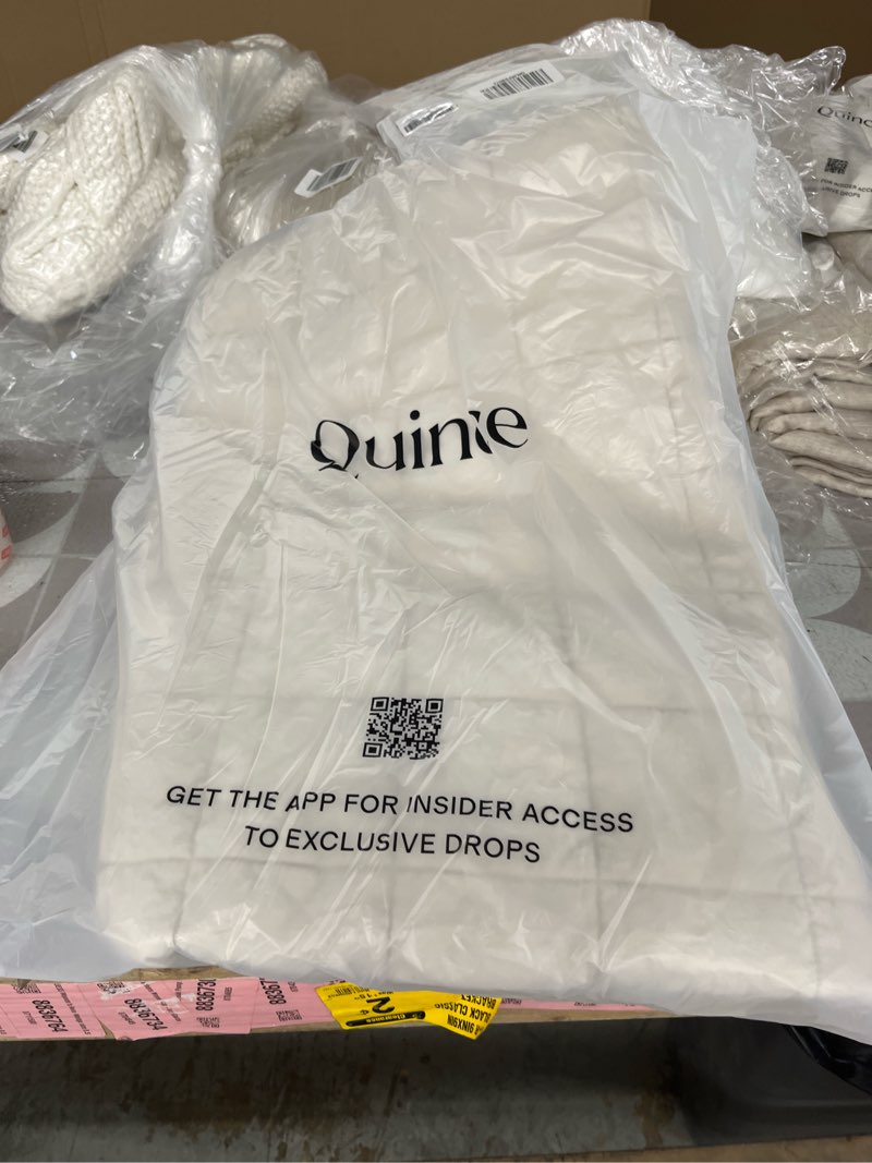 https://lotting-media.assets.bidfta.com/lotting_3e3042e0-094e-49a3-8fc6-401cefc68b36