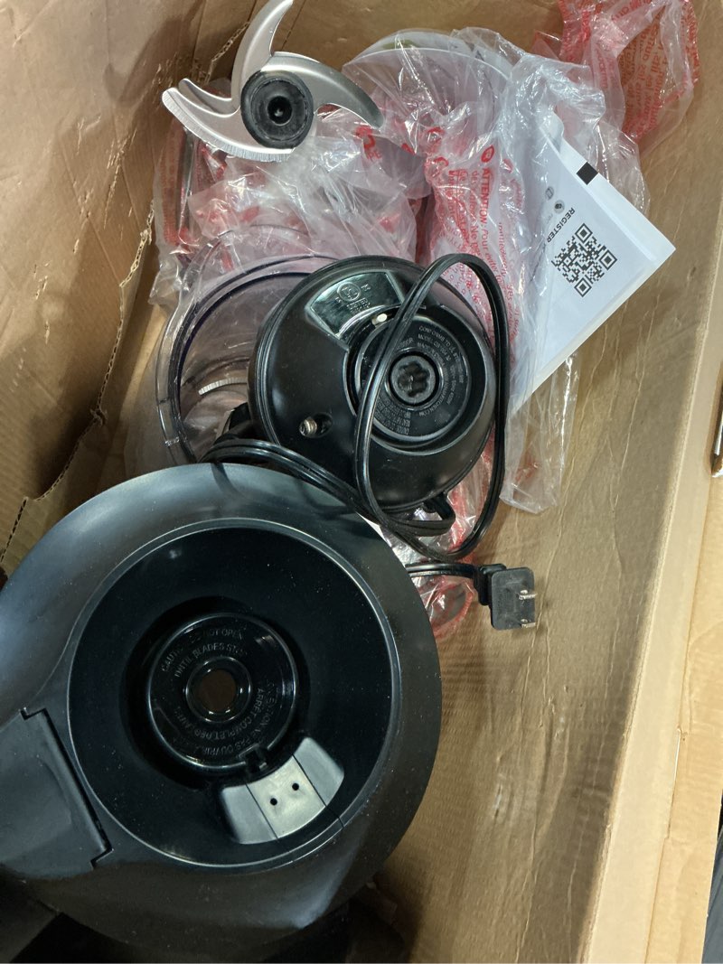 Condition photo showing Good Condition for Ninja QB1004 Blender/Food Processor with 450-Watt Base, 48oz Pitcher, 16oz Chopper Bowl, and 40oz Processor Bowl for Shakes, Smoothies, and Meal Prep,Black Black 48 ounces