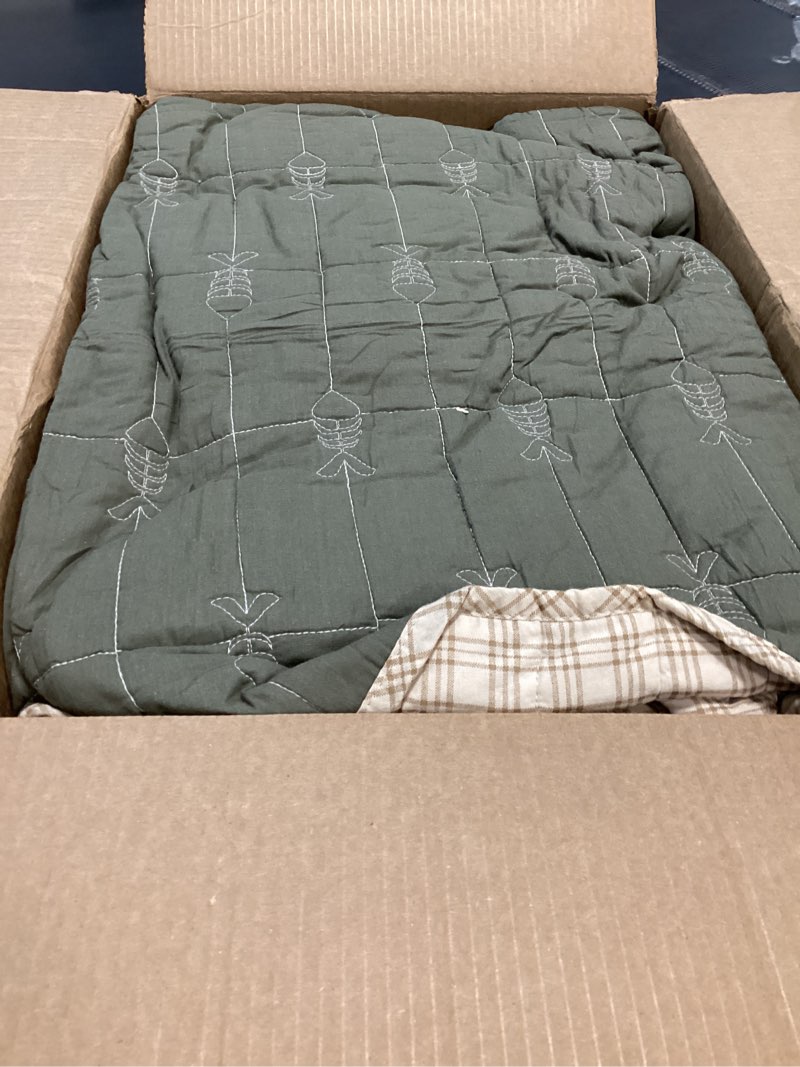 Condition photo showing Good Condition for Eddie Bauer - Queen Quilt Set, Reversible Cotton Blend Bedding with Lightweight Feel, 3 Piece Bed Set with Matching Pillowcases (Troutdale Green) Troutdale Green Queen