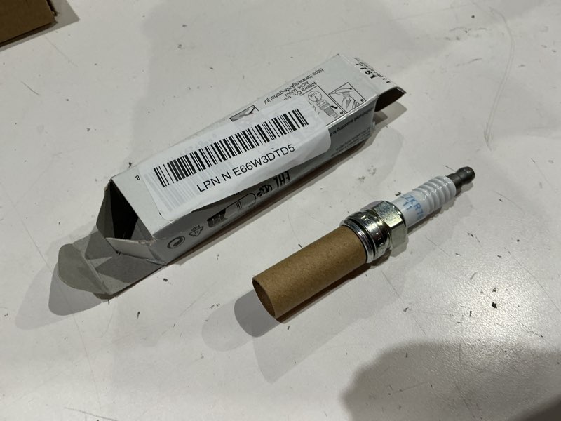 Condition photo showing Good Condition for ngk ilzkr7b11 laser iridium spark plug pack of 1