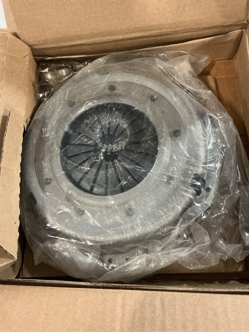 Condition photo showing New/Like New for clutch kit wtih flywheel compatible with pt cruiser base limited street cruiser touring dream classic 2001-2006 2.4l l4 gas dohc naturally aspirated (05-102)