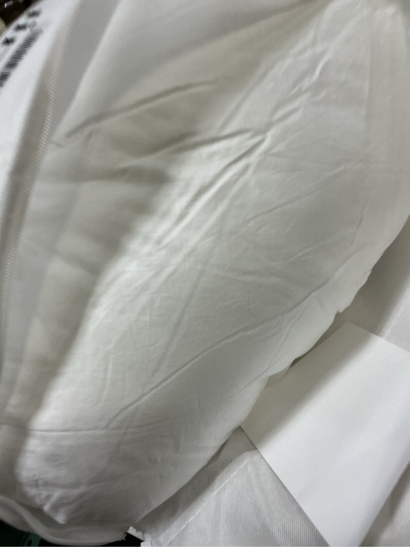 Condition photo showing Good Condition for premium down alternative duvet insert, king/cal king, white
