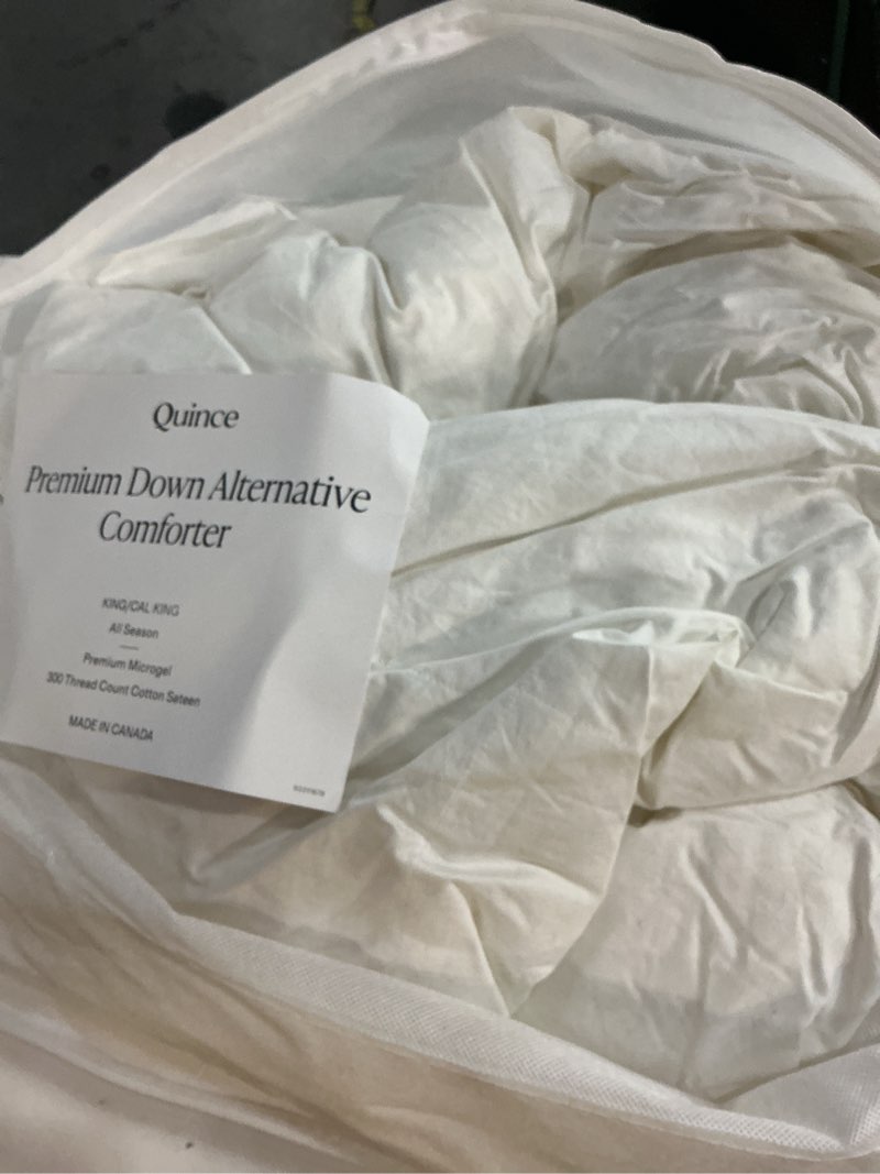 Condition photo showing New/Like New for all-season premium down alternative comforter, king/cal king, white