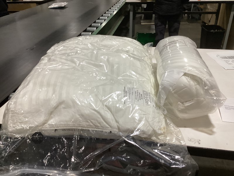 ** Beckham Hotel Collection Bed Pillows Standard/Queen Size Set of 2 - Original Soft Down Alternative Pillow for Sleeping - Soft Support for Back, Stomach or Side Sleepers**