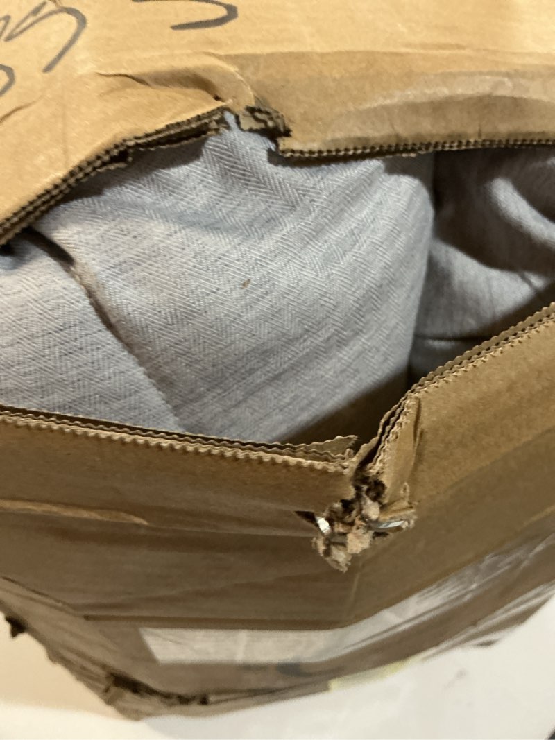 Condition photo showing As Is for YnM Exclusive 40 lbs Weighted Blanket, Extra Heavy Cotton Bed Blanket for Two Persons, Ideal for Queen or King Bed (88x104 Inches, 40 Pounds, Light Grey) 88 in x 104 in 40 lb Exclusive Cotton Light Grey